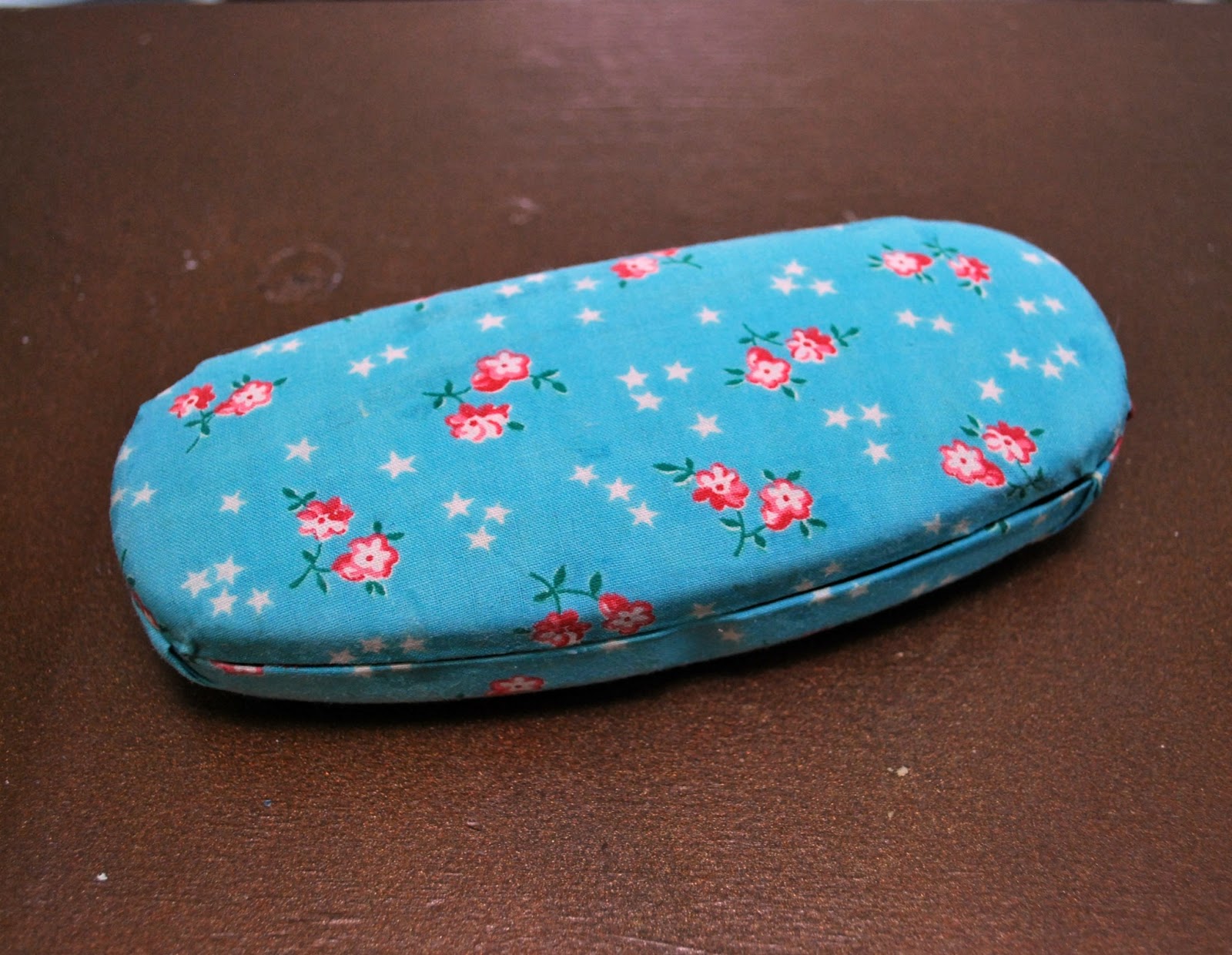 Lucille's DIY Recover Eyeglasses Case