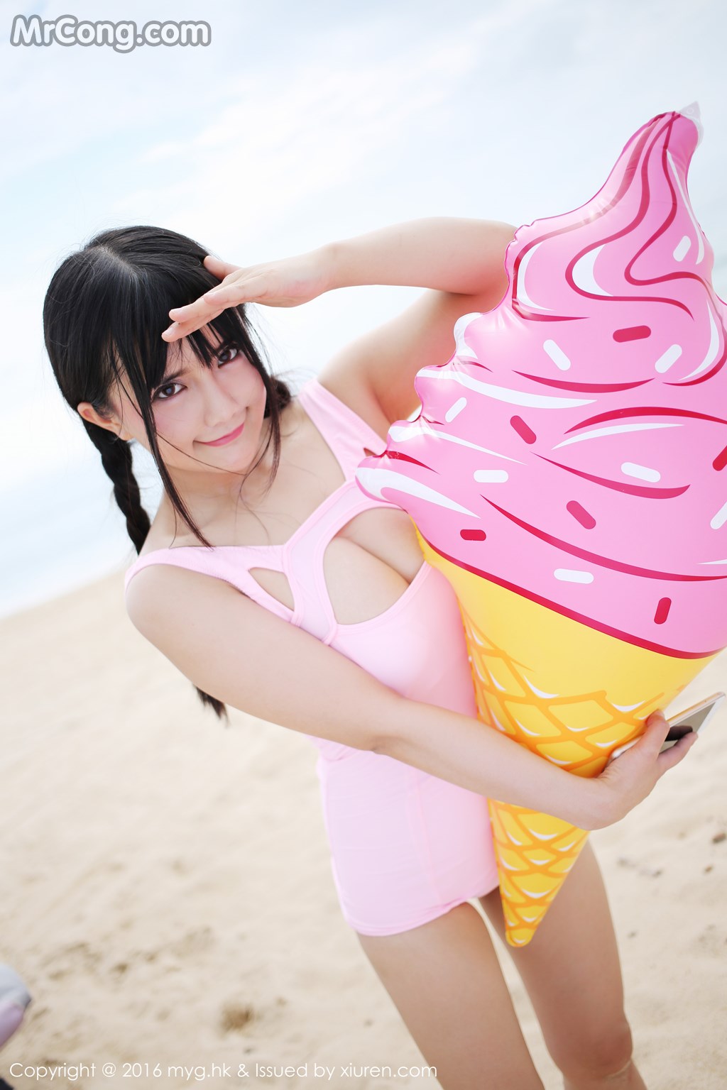 MyGirl Vol. 230: Model Cui Guai Yi (崔 乖 艺) (55 photos)