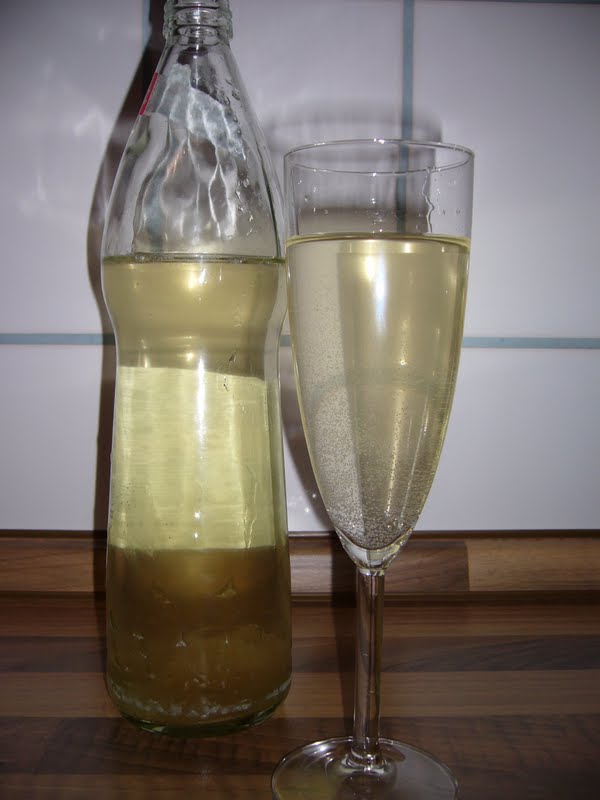 Homemade´Steffi: Holunderblüten-Sekt...