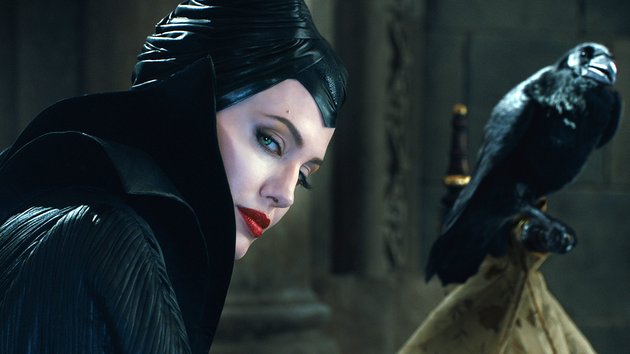 Angelina Jolie Pitt completa 41 anos Elfandarilha