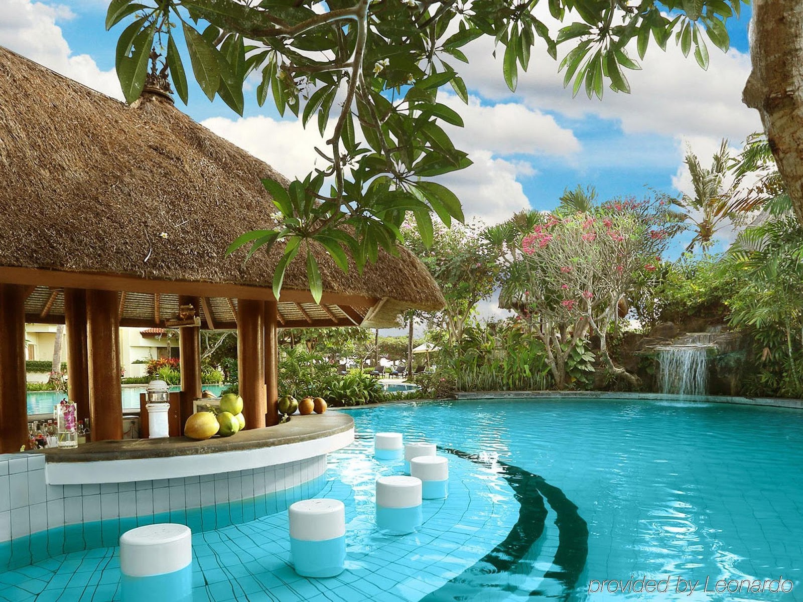 Найти бали. Grand Mirage Resort & Thalasso Bali 4*. Индонезия Grand Mirage Resort & Thalasso Bali 5. Гранд Мираж отель Бали. Остров Бали отели.