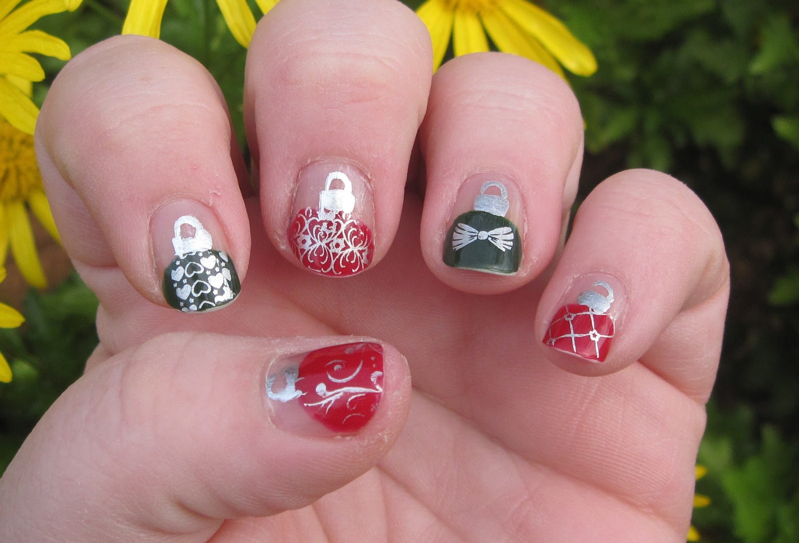 Christmas Nail Ornament Story 