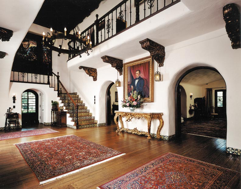 Eye For Design Decorate Spanish Colonial Old Hollywood Style Www Oldhouseonline