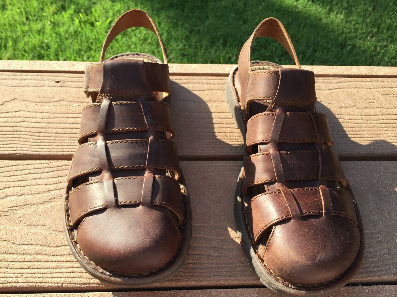 born wide width sandals