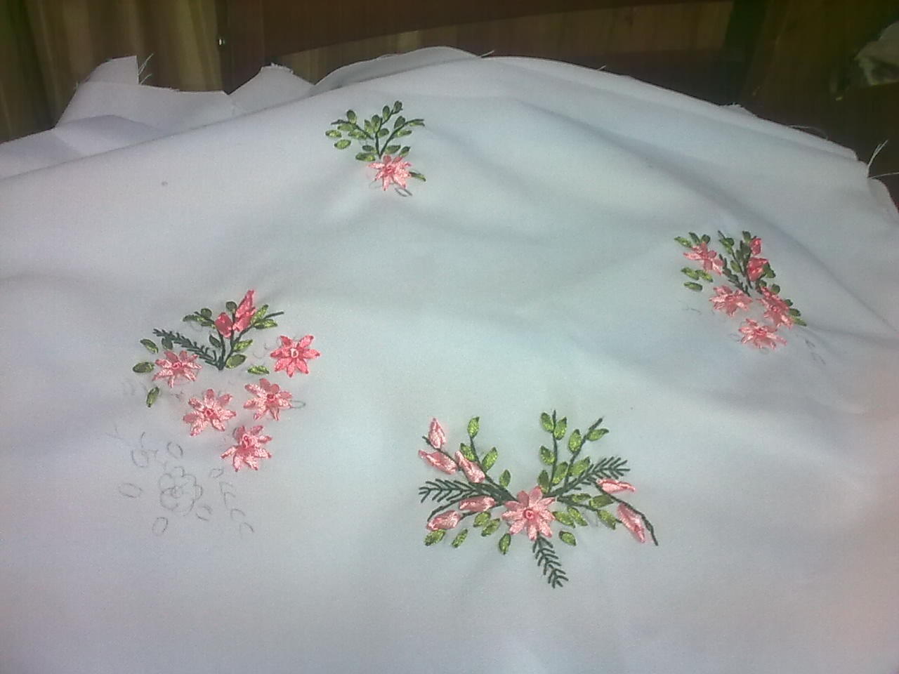 Bordados En Cinta flores bordadas en