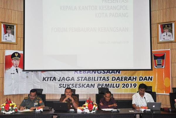 Kesbangpol%2BKota%2BPadang%2BGelar%2BForum%2BPembauran%2BKebangsaan
