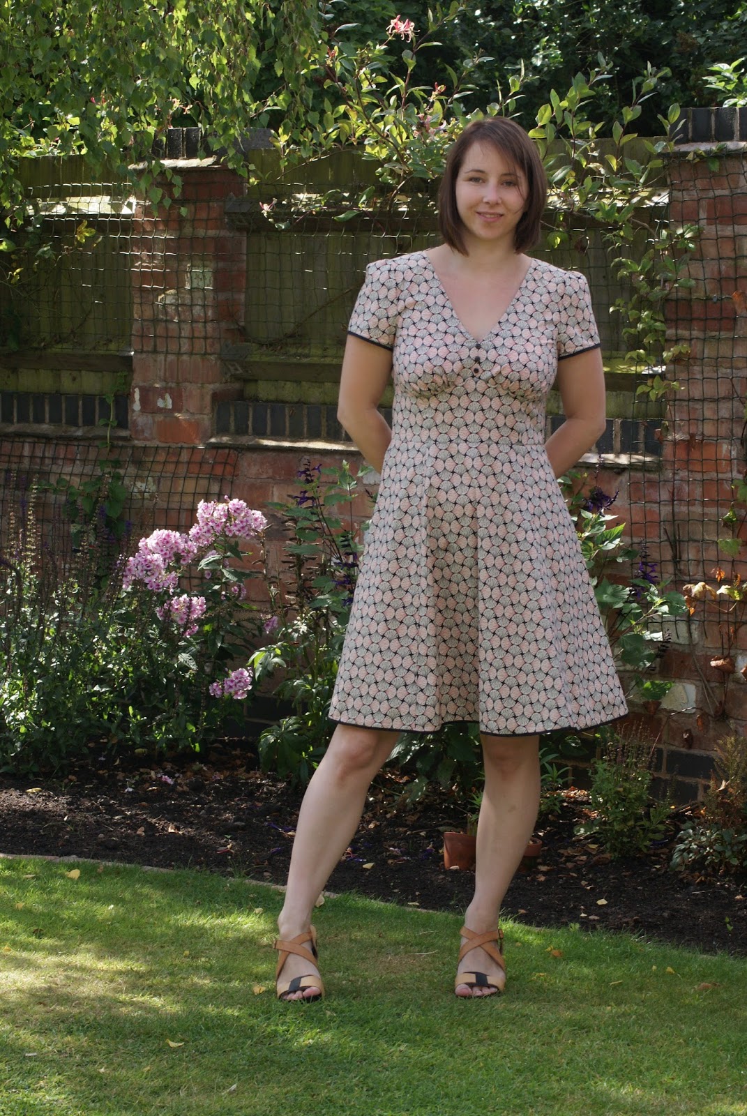 Sewn in the Attic: Sew Over It - 1940s Tea Dress