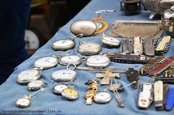 Objetos vintage en El Rastro 