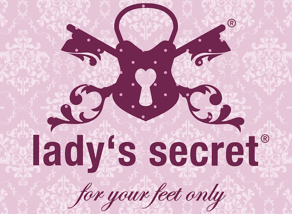 WIN a pair of Lady's Secret, No Crash at www.LaVieFleurit.com #Accessories #Shoes #Party #Giveaway #WIN