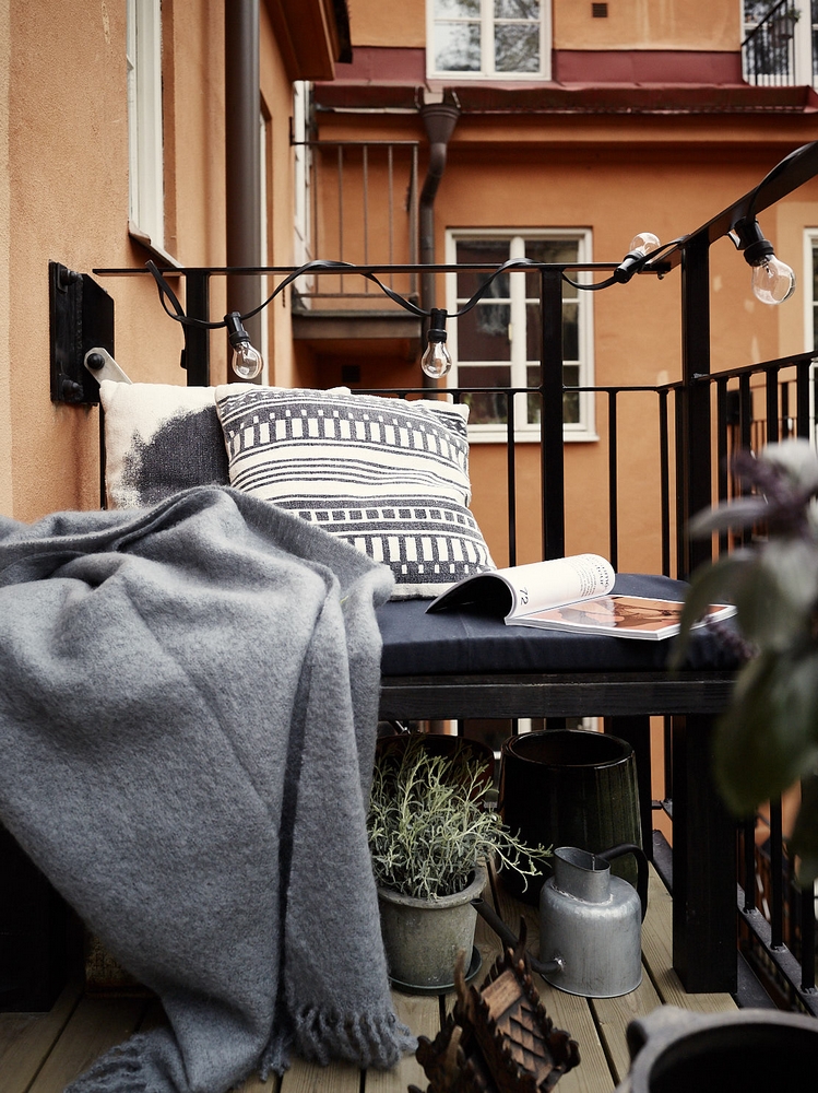 QUAND LE BLANC ET NOIR SE MÉLANGENT