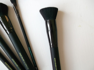 LAB2 Make up brush set review. http://www.thelavenderbarn.blogspot.co.uk