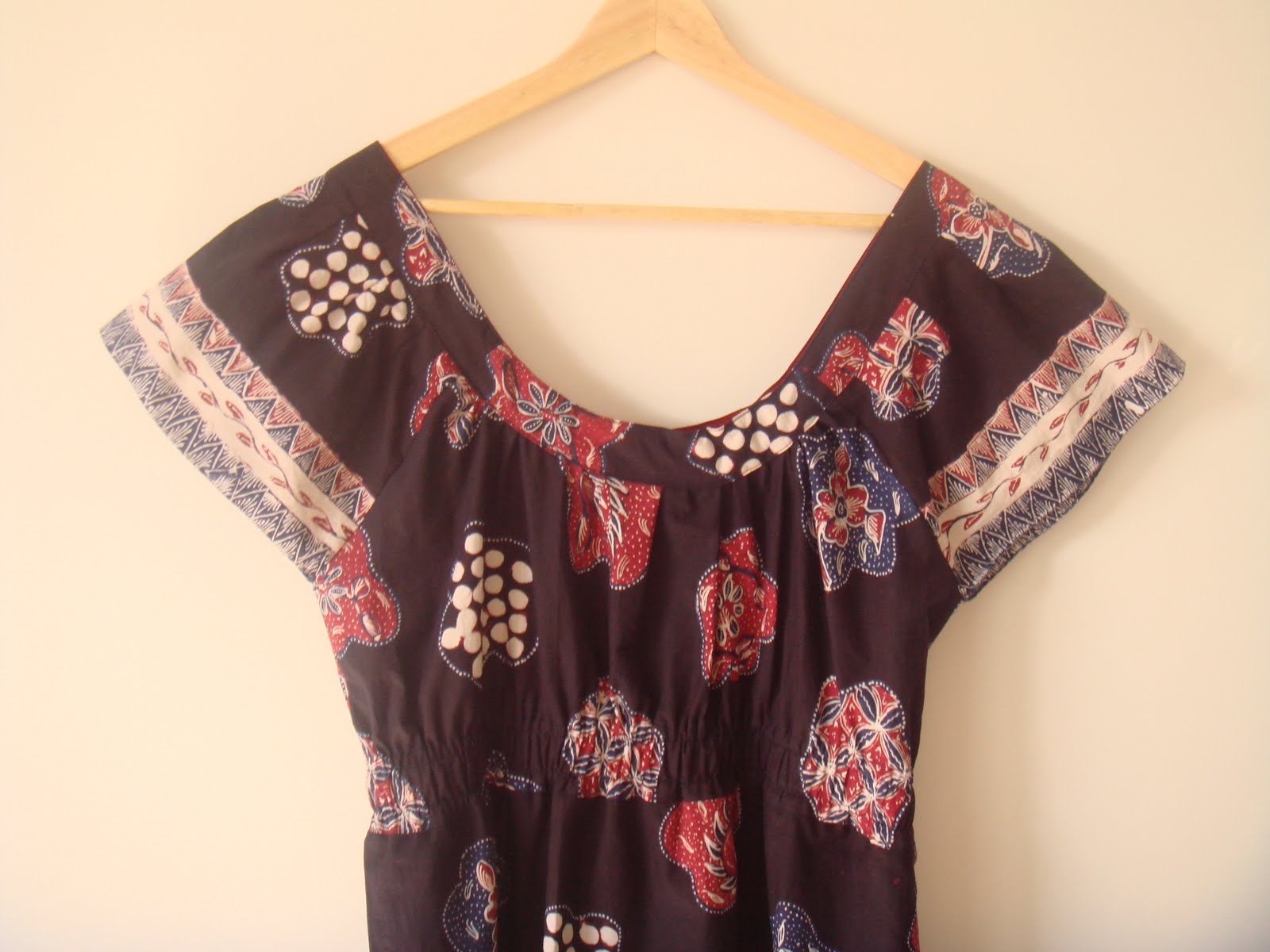 TALI BATIK CUT OUT DRESS