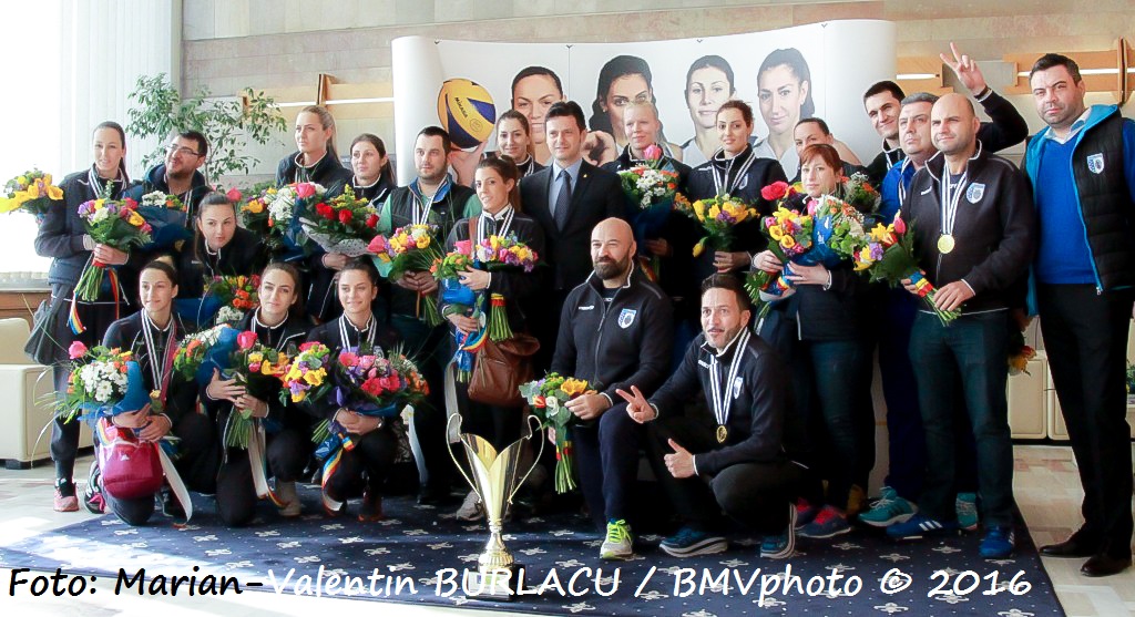 VOLEI / CHALLENGE CUP 2015/2016: CSM Bucuresti a adus acasa trofeul cucerit in Turcia (I)