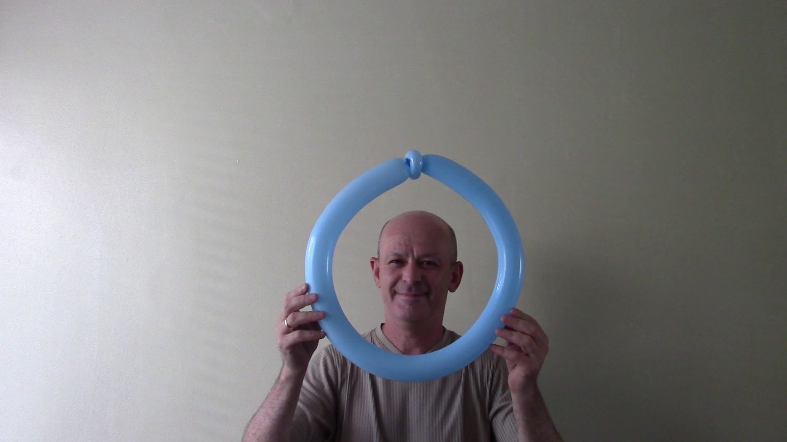 Balloon animals twisting instructions Olympic rings of balloons