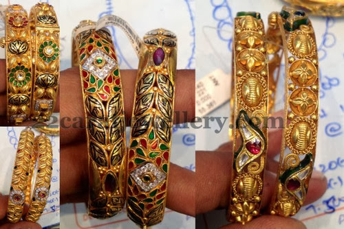 Bangles Gallery in Hand Painted Work