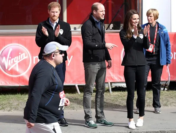 Prince William, Duke of Cambridge, Catherine, Duchess of Cambridge and Prince Harry started the 37th Virgin Money London Marathon in Blackheath, London