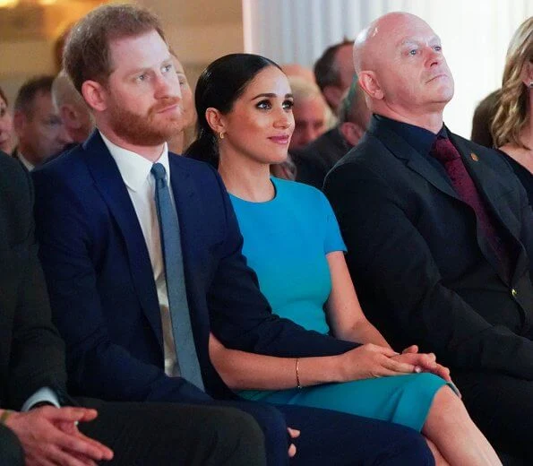 Meghan Markle wore Victoria Beckham pencil midi dress