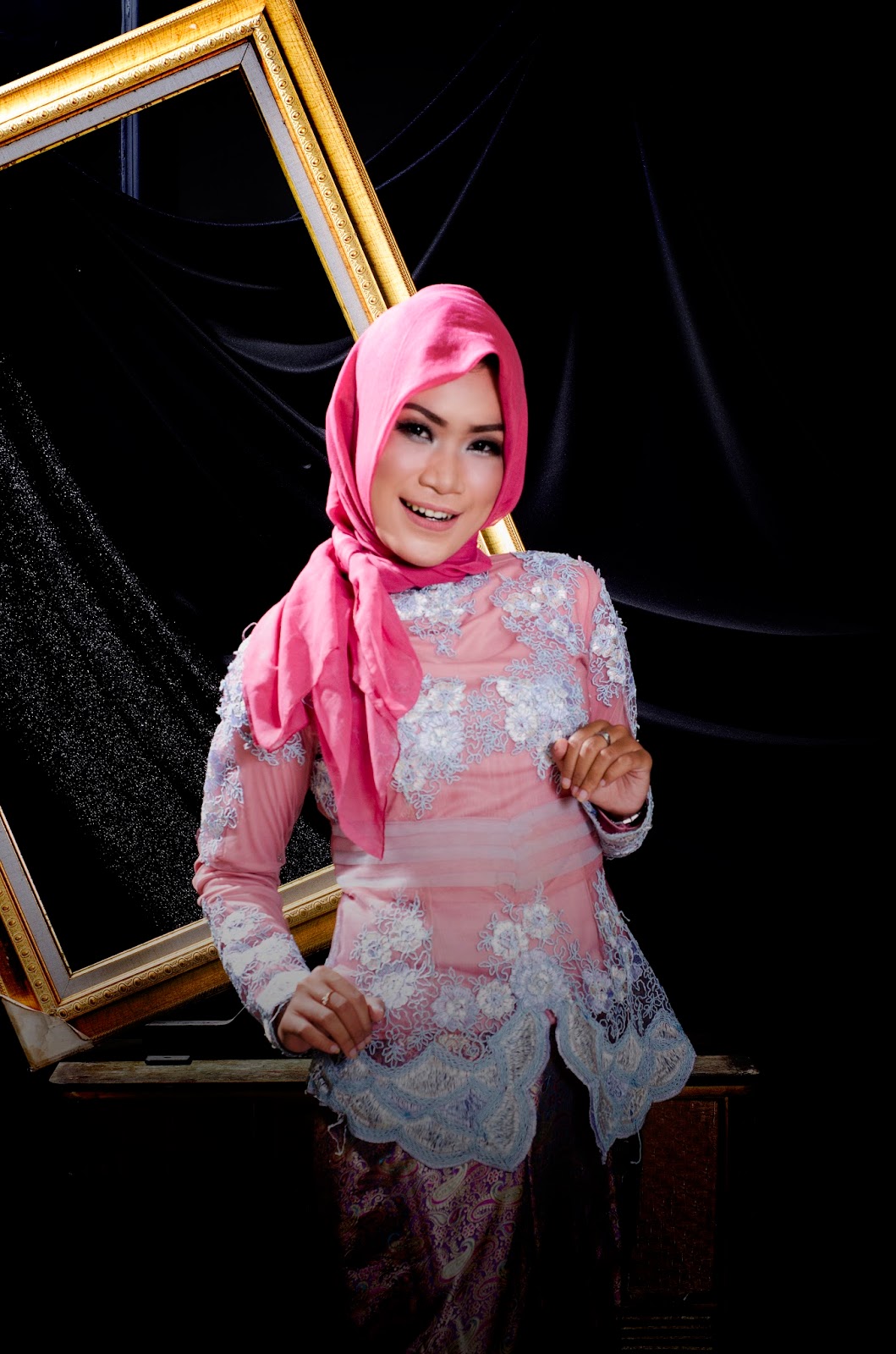 Pelangi Studio Jogja: PHOTO STUDIO JOGJA