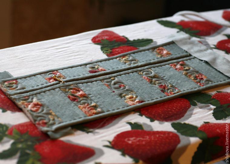 Round Cosmetic Bag DIY Tutorial Ideas!