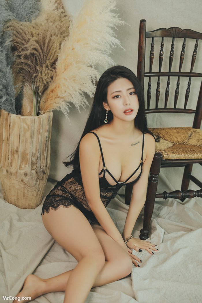 Jung Yuna&#39;s beauty in underwear in October 2017 (132 photos) photo 7-8
