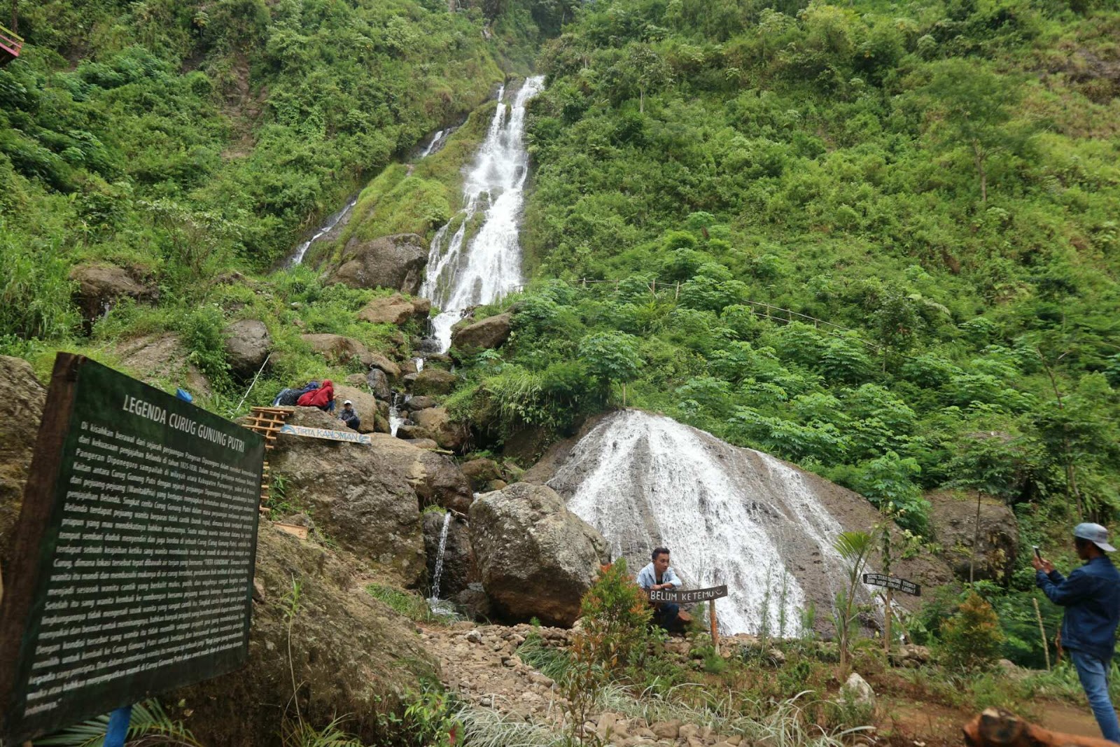 curug gunung putri purworejo