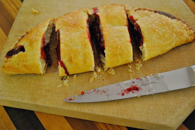 Henrianna : The Leftover Dough Solution: Turnovers