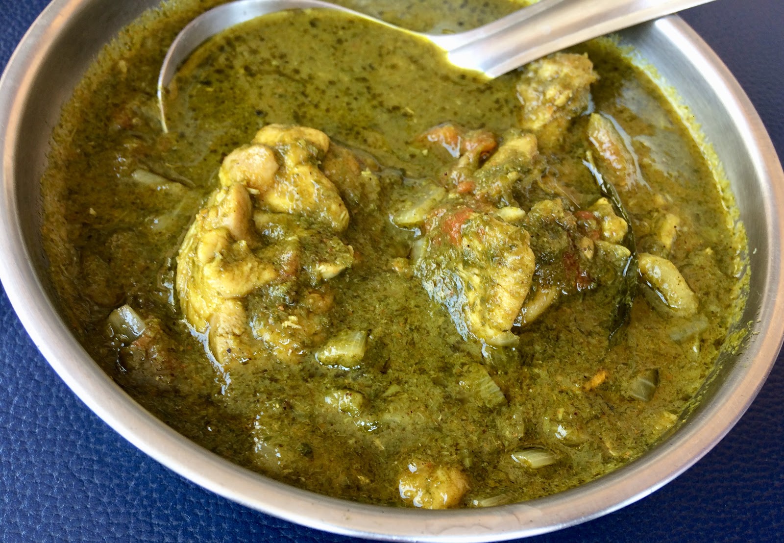Ente Thattukada Coriander Chicken Curry