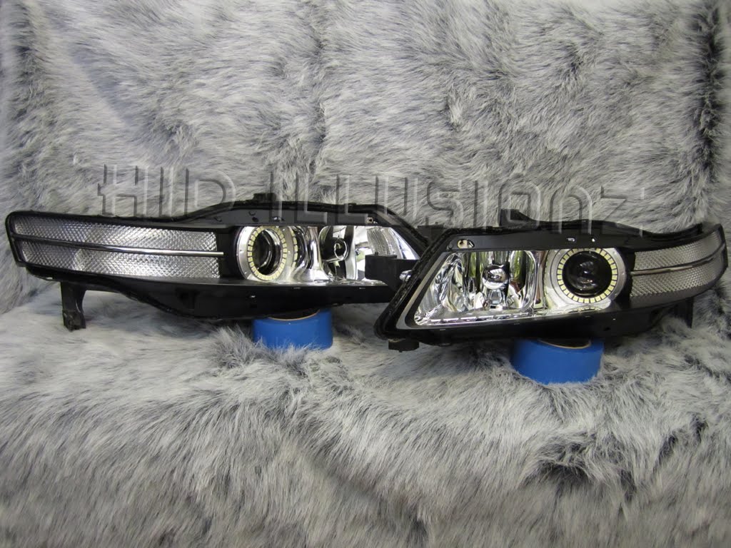 HID ILLUSIONZ Acura TL Custom LED Angel Eyes & Clear Turn Signals