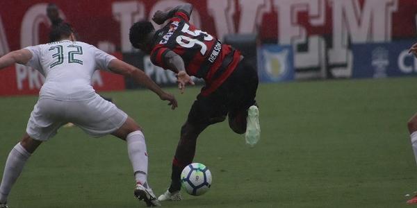 Vitória sai na frente mas deixa o Fluminense virar a partida no Barradão Vitória sai na frente mas deixa o Fluminense virar a partida no Barradão