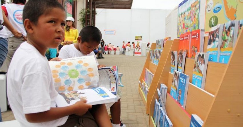 Directores que no cumplan con distribución de materiales escolares serán sometidos a procesos disciplinarios, advirtió el MINEDU - www.minedu.gob.pe Directores que no cumplan con distribución de materiales escolares serán sometidos a procesos disciplinarios, advirtió el MINEDU - www.minedu.gob.pe