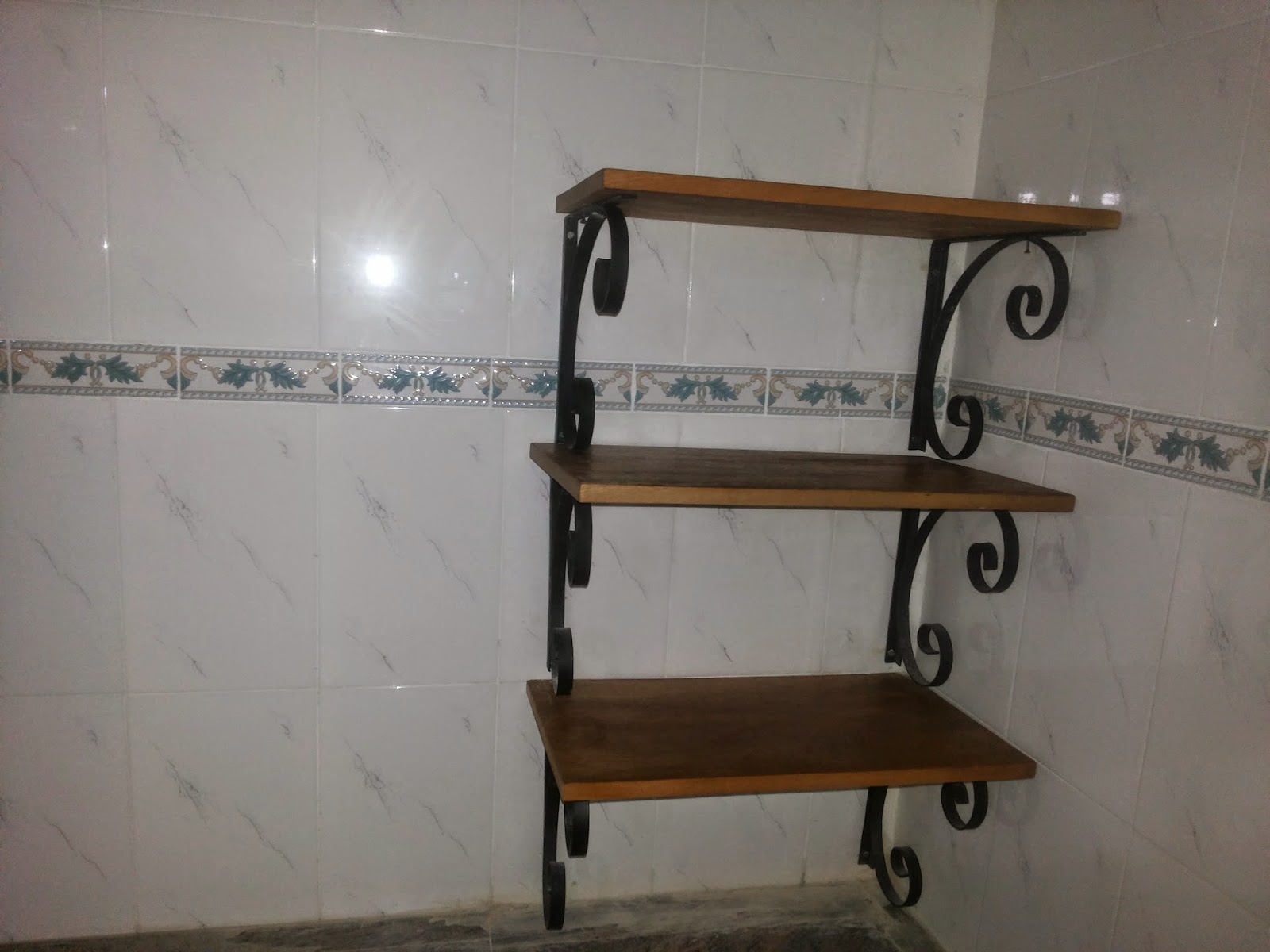 Kitchen Design SHELVES.......ZA JIKONI....NI MBAO PAMOJA NA CHUMA....