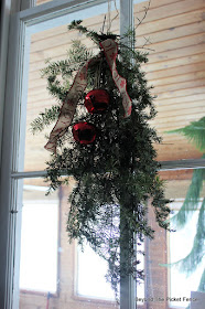 Easy DIY Swags for Christmas Easy DIY Swags for Christmas
