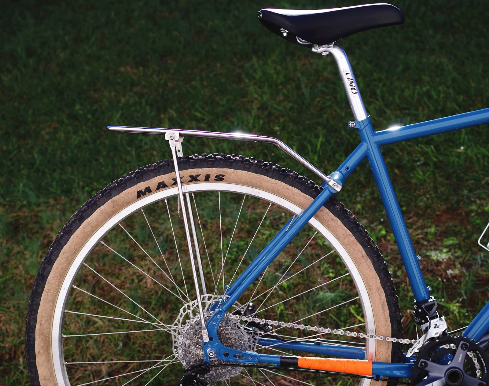 minimalist pannier rack
