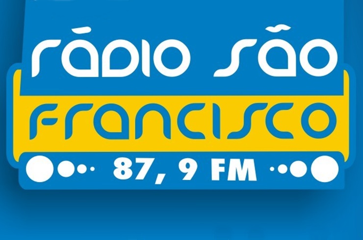Clique na marca da Rádio São Francisco FM e ouça a emissora direto no site