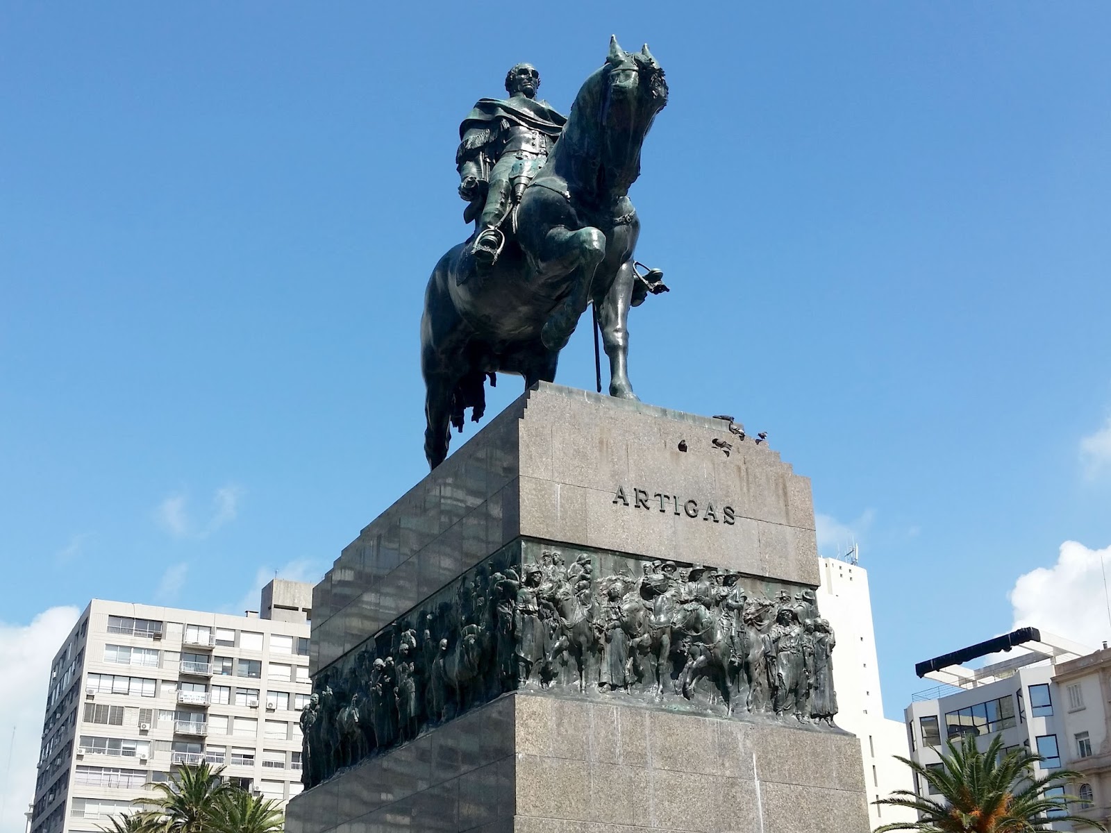 Estátua José Artigas