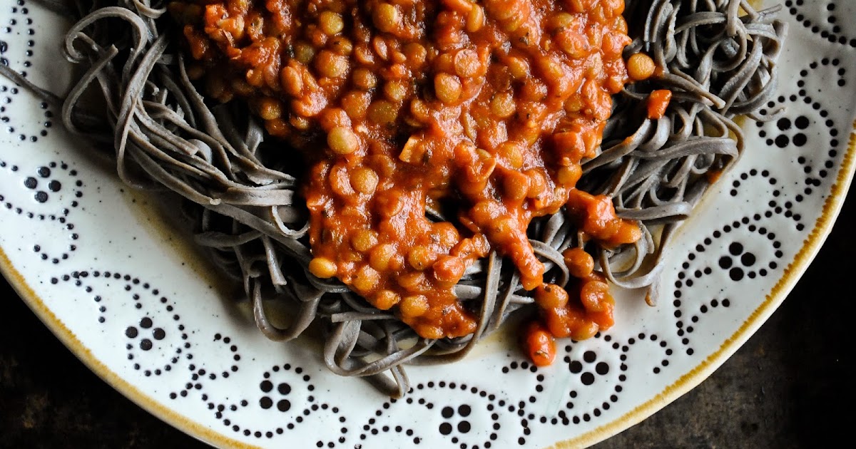 Lentil Bolognese with black bean spaghetti VeganSandra