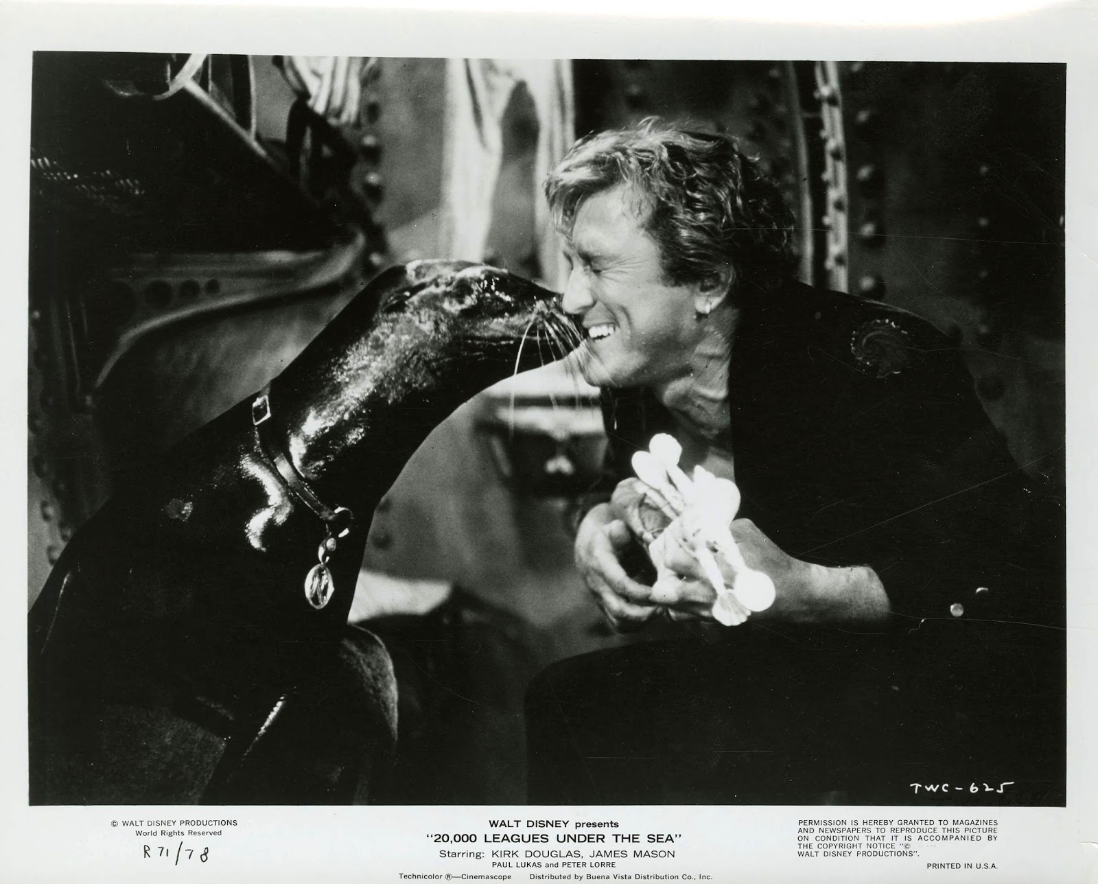 Vingt Mille Lieues Sous Les Mers Film 1954 Affiches - Photos d'exploitation - Bandes annonces: 20.000 lieues sous