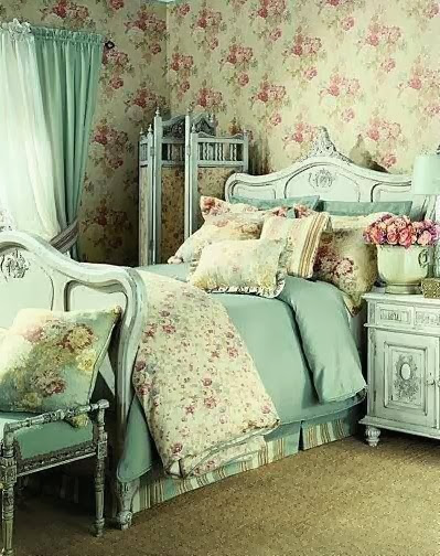 Eye For Design: Decorating Vintage Cottage Style Interiors