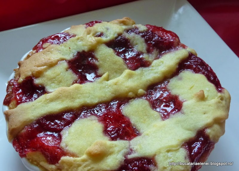 Crostata cu dulceata de capsuni la "Provocarea secreta"