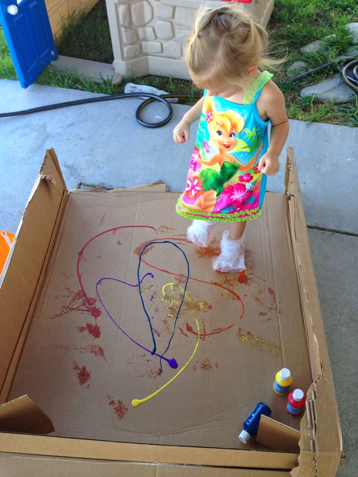 Munchkins in Flip Flops More Feet Painting Bubble Wrap