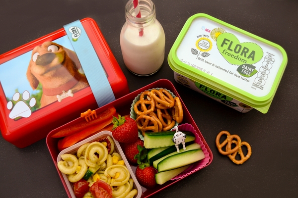 MONDAY - vegan kids lunch box MONDAY - vegan kids lunch box