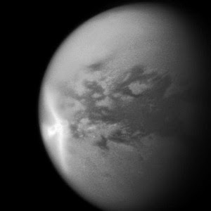 Selubung Es Rigid Bulan Titan