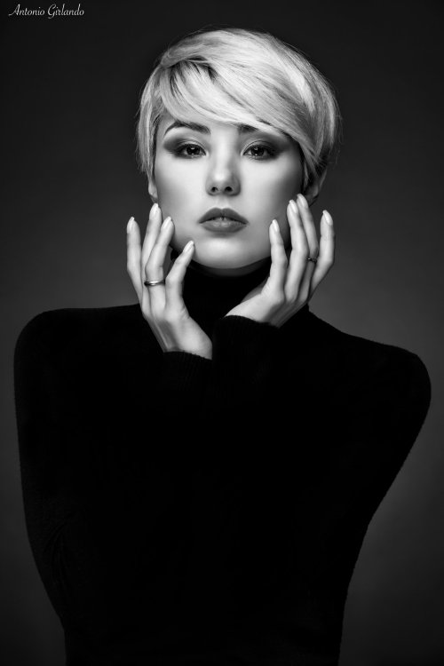 A linda modelo Giorgia Soleri na fotografia em preto e branco de Antonio Girlando Antonio Girlando 500px arte fotografia mulheres modelos italiana sensual fashion Giorgia Soleri preto e branco beleza