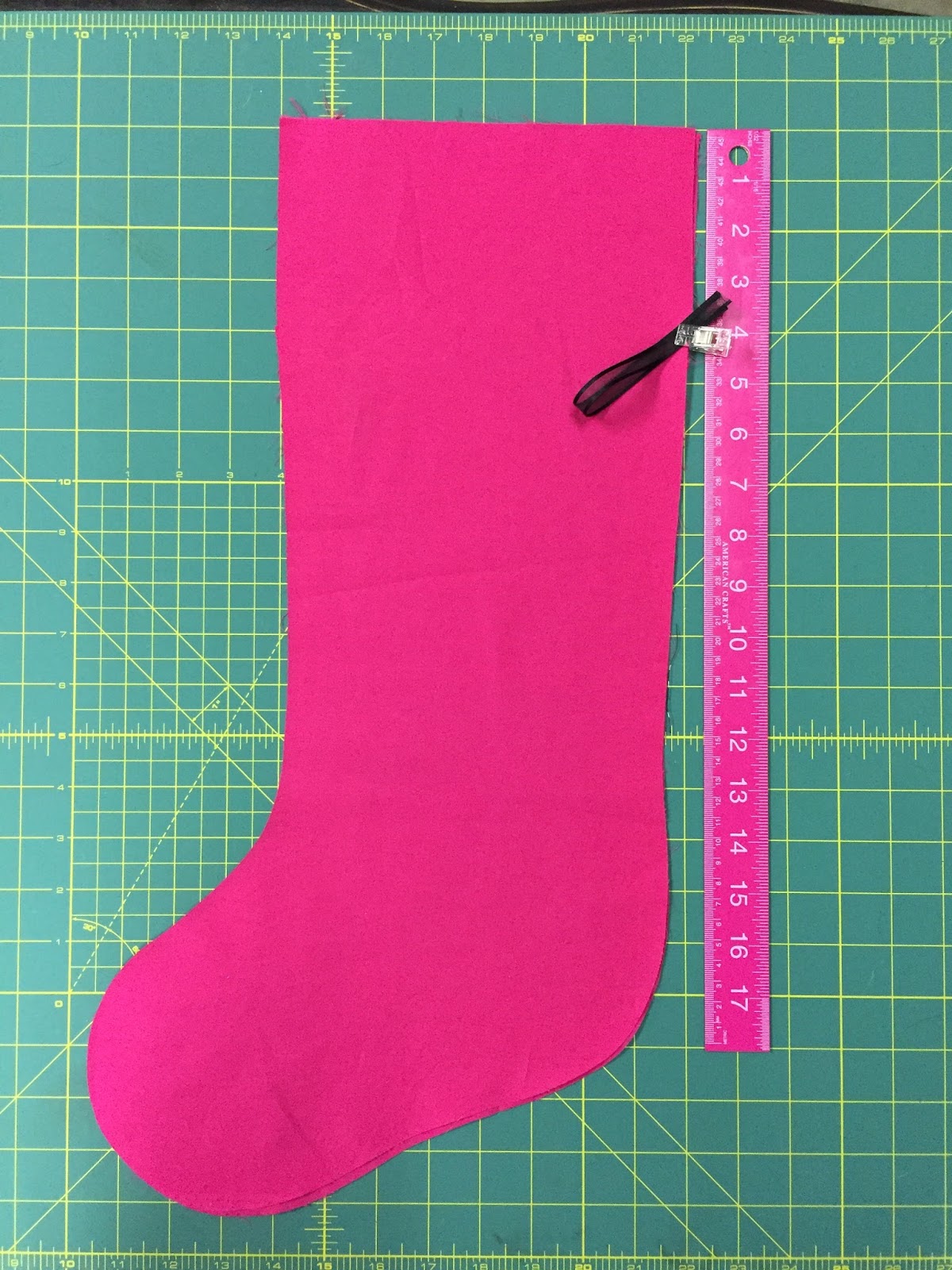 Not So CliShéa Easy DIY Stockings with the NEW Cricut Maker!