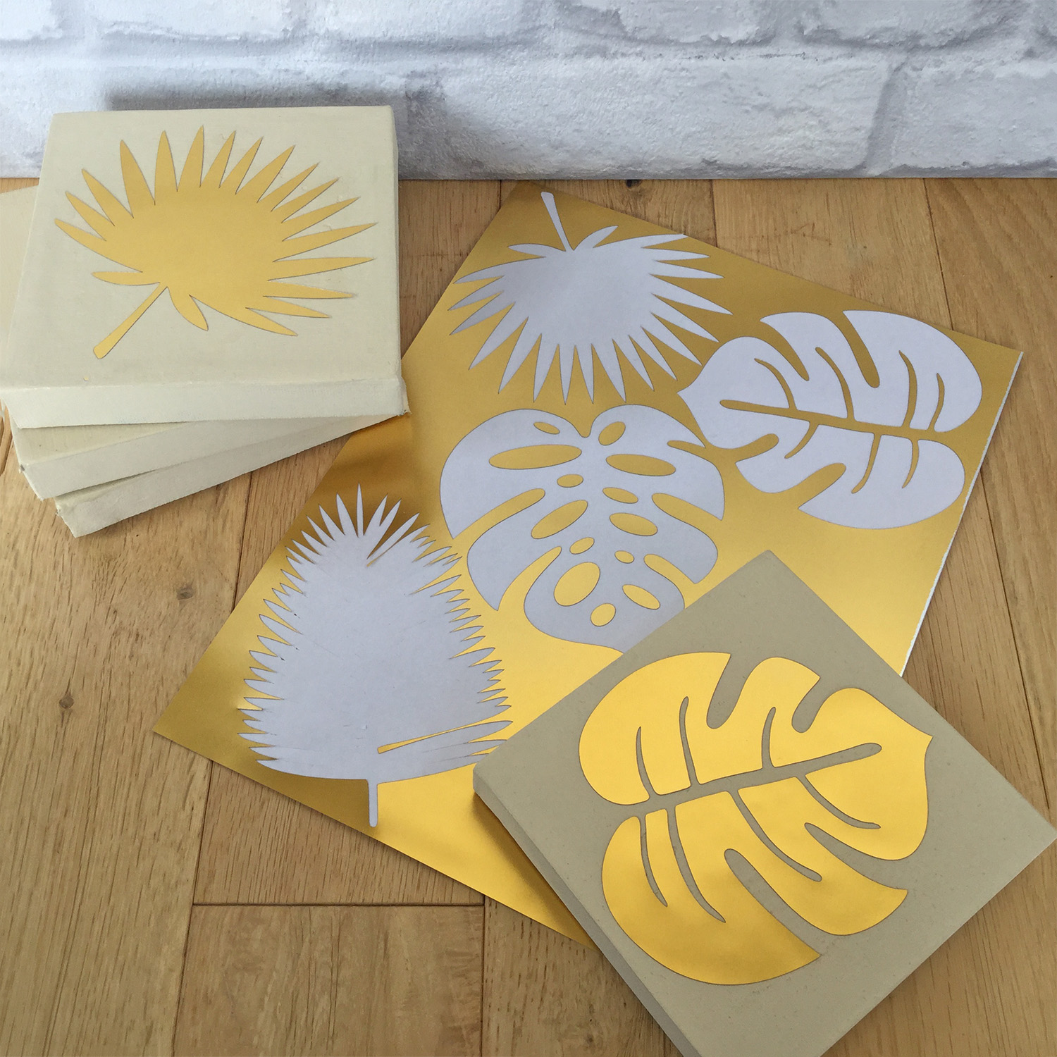 Silhouette British isles: Mini Gold Foil Tropical Leaf Canvas Artwork picture regarding Silhouette Printable Gold Foil known as Silhouette United kingdom: Mini Gold Foil Tropical Leaf Canvas Artwork
