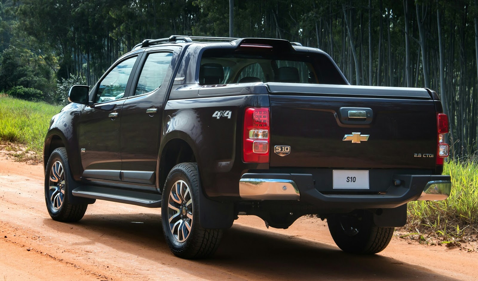 Chevrolet S10 2018 Turbodiesel evolui em nível de conforto ...