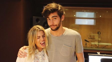 Gossip Emma Marrone, triangolo amoroso? chi sceglierà la cantanteCOMMENTA Gossip Emma Marrone, triangolo amoroso? chi sceglierà la cantanteCOMMENTA
