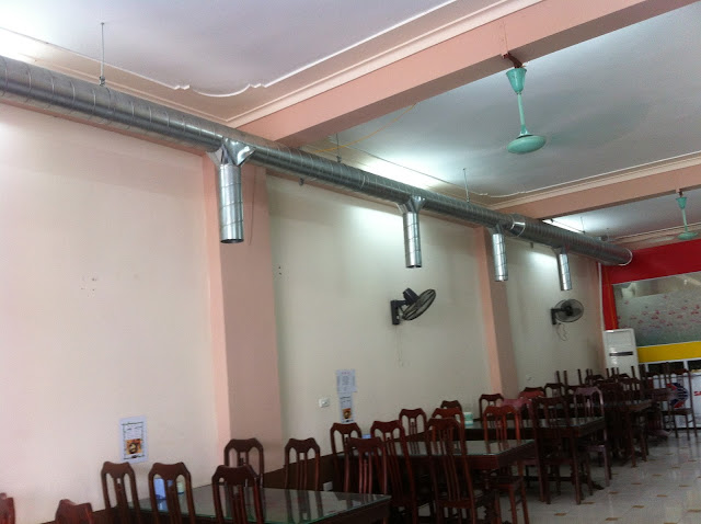 Hệ ống gió tròn chưa lắp chụp hút hình 02