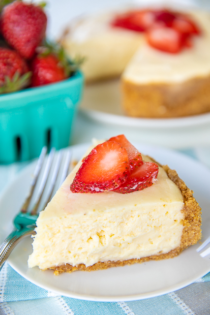 The Best Homemade Instant Pot Cheesecake - hands down the BEST cheesecake I've ever eaten. SO light and fluffy! I could eat the whole thing in about 5 minutes flat!!! Graham crackers, butter, sugar, cream cheese, eggs, dash of lemon juice and vanilla. SO simple and SOOOO delicious! I give these as holiday gifts and everyone asks for the recipe. You MUST make this ASAP! #instantpot #cheesecake #dessert The Best Homemade Instant Pot Cheesecake - hands down the BEST cheesecake I've ever eaten. SO light and fluffy! I could eat the whole thing in about 5 minutes flat!!! Graham crackers, butter, sugar, cream cheese, eggs, dash of lemon juice and vanilla. SO simple and SOOOO delicious! I give these as holiday gifts and everyone asks for the recipe. You MUST make this ASAP! #instantpot #cheesecake #dessert