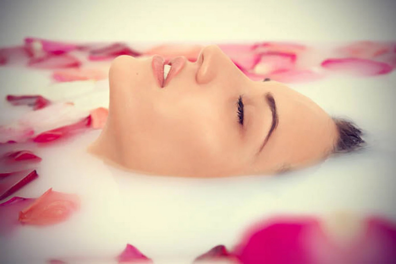 It reduces stress. The Beauty Benefits of Rose Water